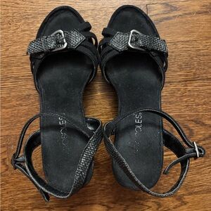 AEROSOLES Black Textured Strap Sandals